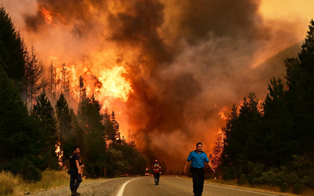 La Patagonia argentina enfrenta graves incendios