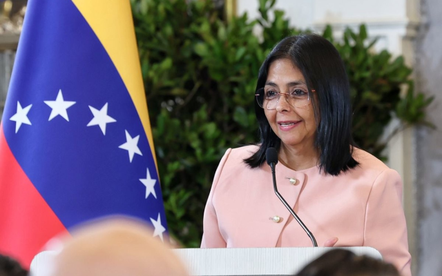 Decreta 7 días duelo fallecidos ataque de EEUU sobre Caracas
