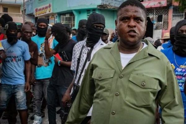 HAITÍ: Policía destruye casa del jefe criminal Jinmy Cherisier