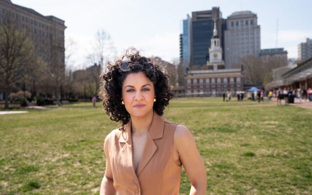 Periodista dominicana Jesenia De Moya Correa se destaca en Filadelfia