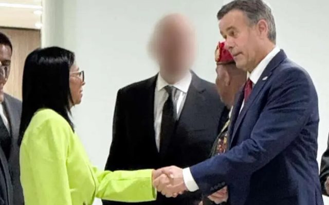 El director de la CIA se reunió con Delcy Rodríguez en Caracas