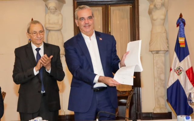 Dice han quedado suspendidos los abusos e improvisaciones