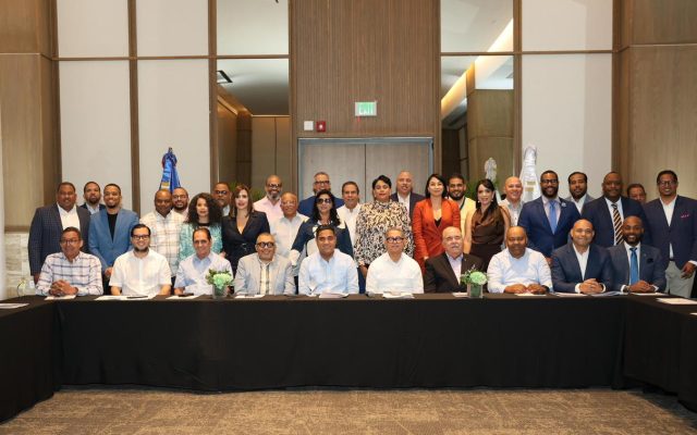 Ministerio Deportes presenta programa eventos deportivos