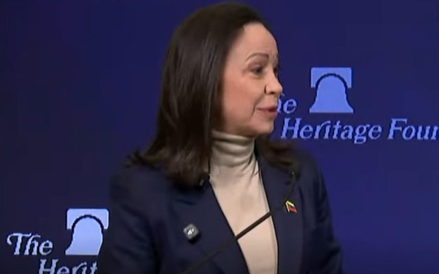 Dice Delcy cumple órdenes de Trump, no representa al pueblo