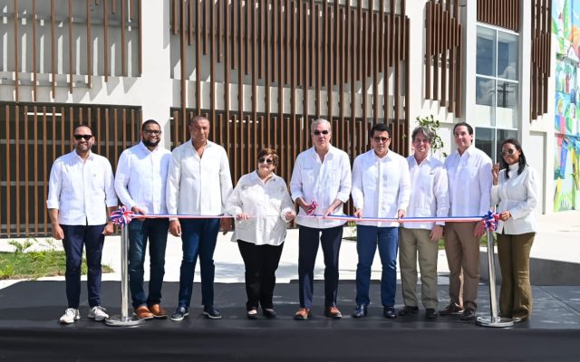 Presidente inauguró plaza de toros en este de R. Dominicana