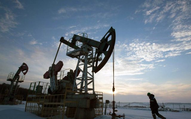 Petróleo supera los US$84 tras el anuncio de Trump sobre Irán