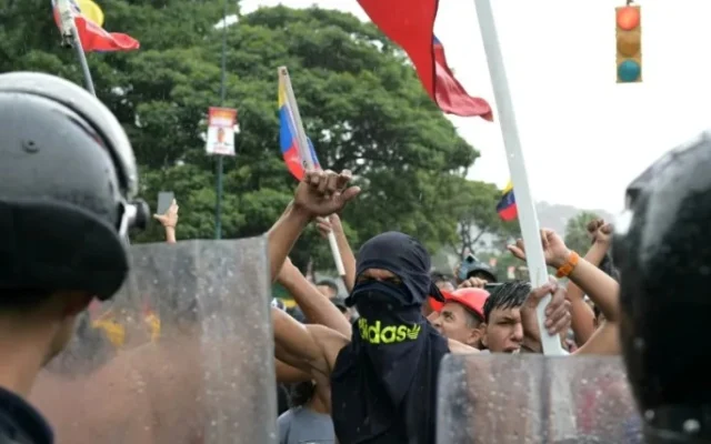 Venezuela: Liberan 90 personas detenidas en protestas de 2024