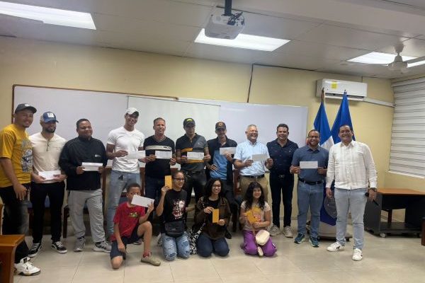 Premian ganadores del Torneo Provincial de Ajedrez en Bonao