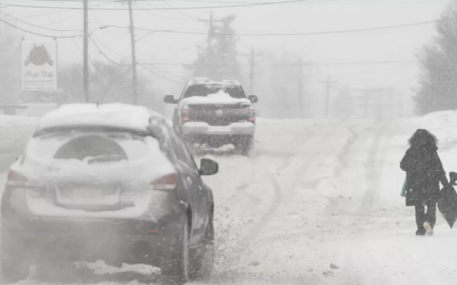 Aumentan a 34 los muertos por tormenta nieve y hielo en EEUU