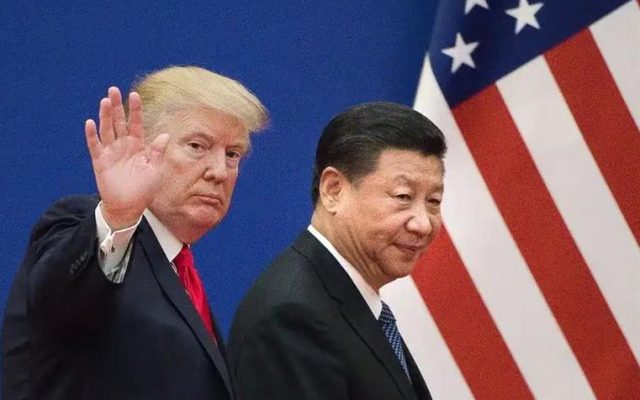 Amenaza a Canadá con arancel 100% si firma pacto con China