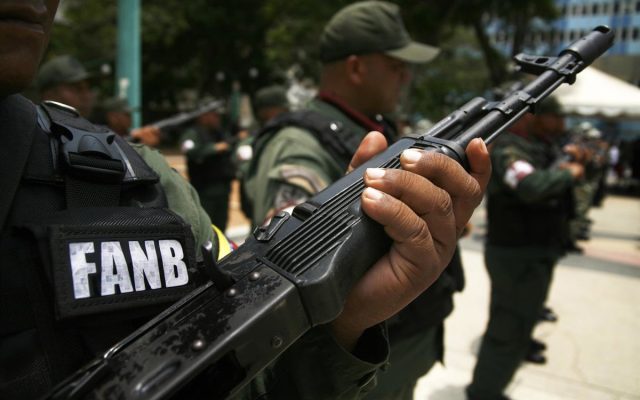 Venezuela estima al menos 24 militares muertos en ataque EU