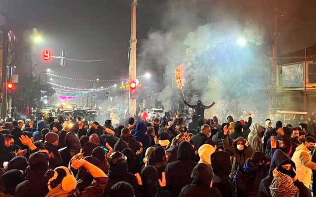 IRAN: Más de 50 muertos por protestas antigubernamentales