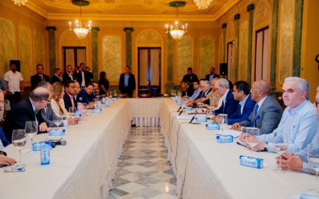 Abinader presenta avances en la organización de los JCC 2026