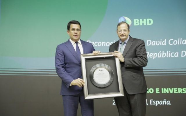 BHD reconoce en FITUR la labor del ministro David Collado