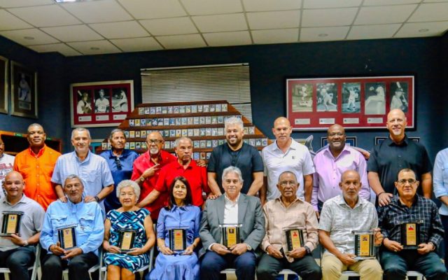 Legendas béisbol dominicano son reconocidas Mural Scouts