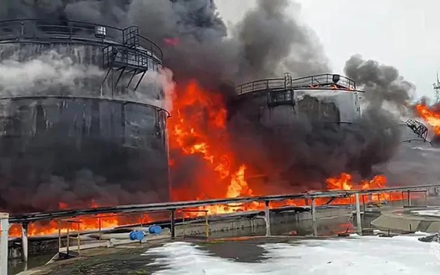 RUSIA: Extinguen incendio en refinería tras ataque de Ucrania