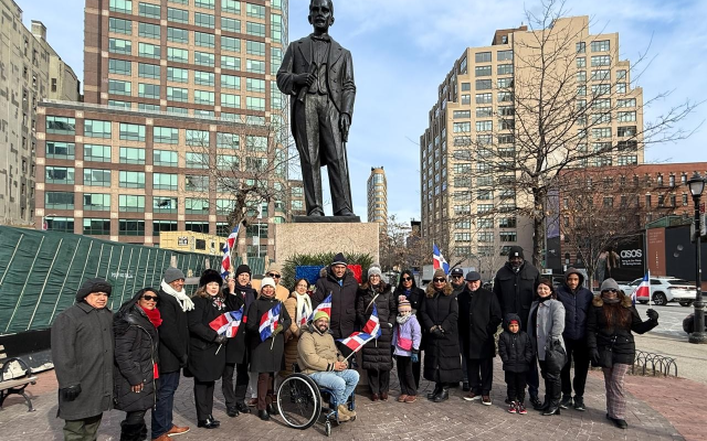 NY: Cónsul RD encabeza ofrenda floral a Duarte
