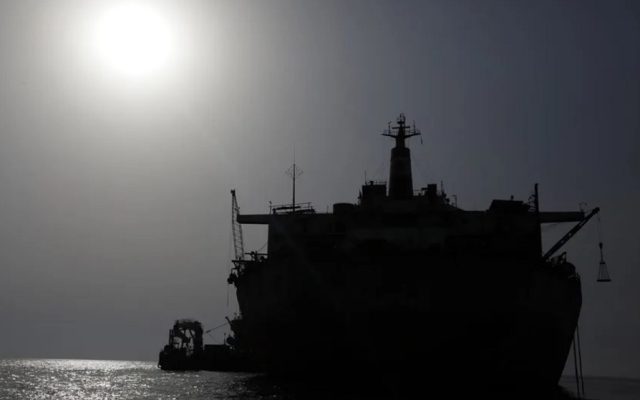 EEUU intercepta buque petrolero por violar bloqueo en el Caribe