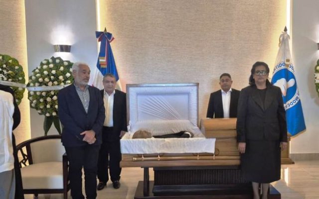 Comisión PLD hizo guardia de honor ante féretro Albuquerque