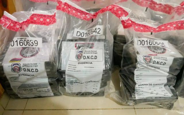 DNCD decomisa 75 paquetes de presunta cocaína en S. Domingo