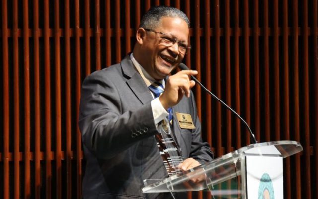 MEXICO: Cámara de Diputados reconoce a dominicano Alcedo Magarín