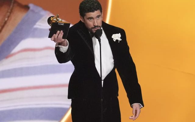 Casa Blanca arremete contra Bad Bunny por críticas a Trump