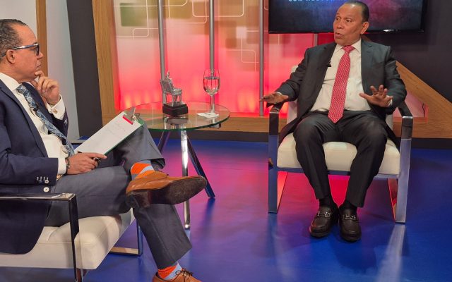Dice la FP seguirá juramentando a dirigentes de otros partidos