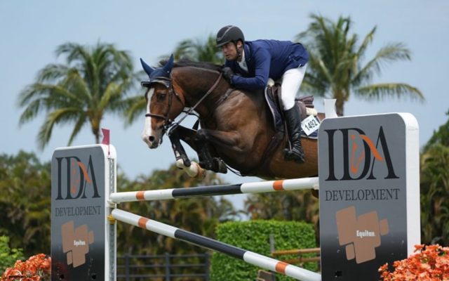 Bancalari se impone en prueba internacional de salto en Florida