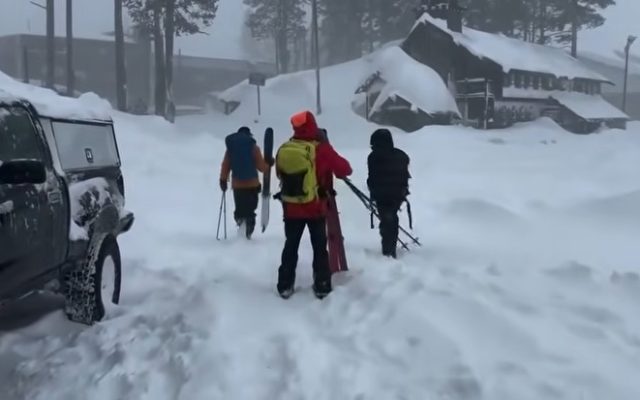 10 esquiadores desaparecidos en avalancha en norte California