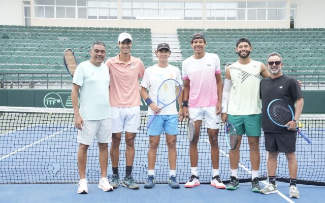 Equipo Copa Davis entrena para enfrentamiento ante Letonia
