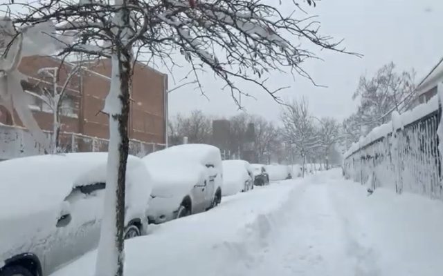 Tormenta puso en toque queda a NY y a miles de dominicanos
