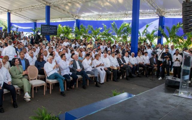 Abinader inaugura línea Metro; beneficiaría un millón usuarios