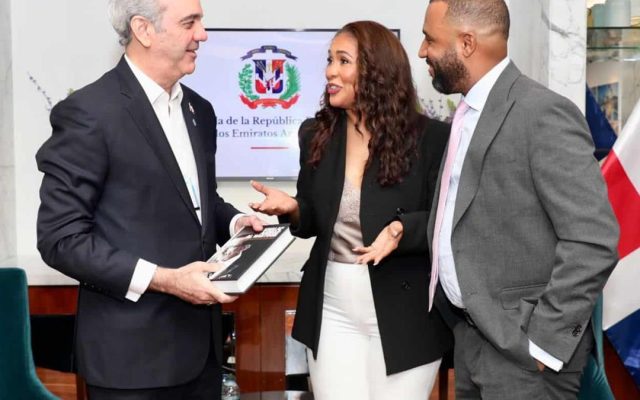 DUBAI: Presidente Abinader se reúne con dominicanos