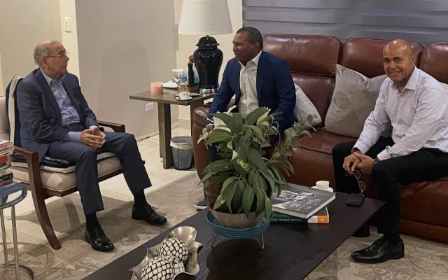 Danilo se reúne con miembros NY del Comite Central PLD