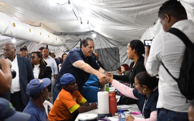 Ministerio Salud en operativo “Más Salud y Bienestar”en Baní