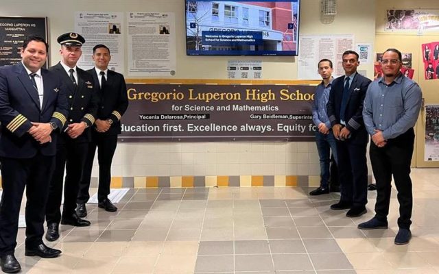 Pilotos de la diáspora buscan aportar a educación aeronáutica