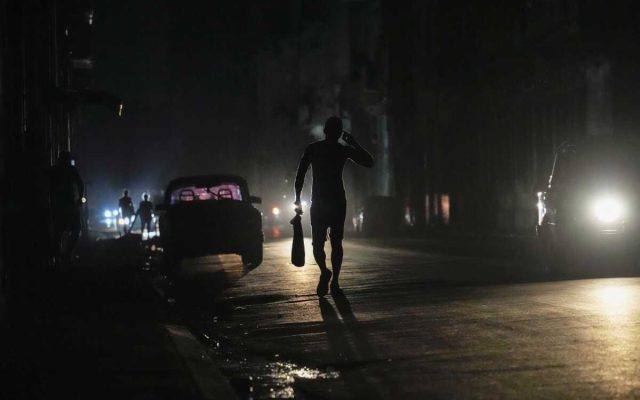 Cuba a oscuras: apagones, escasez y la rutina de resistir