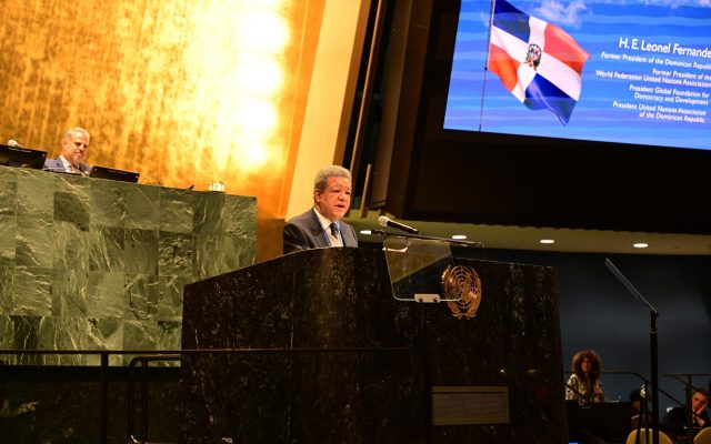 NY: LF participa como orador principal Montessori Model UN