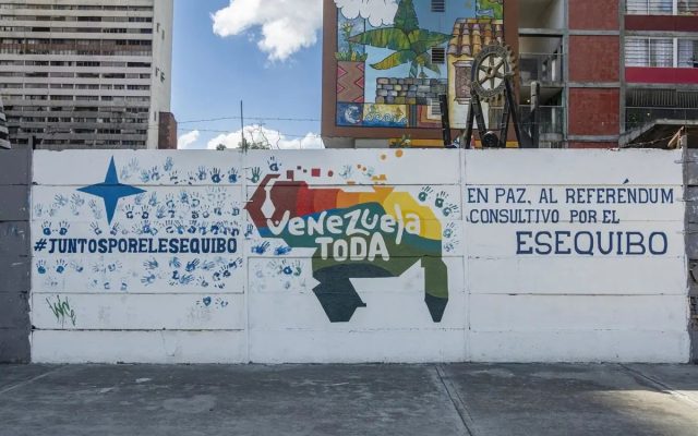 Guyana pide a Venezuela «abstenerse» de socavar la paz
