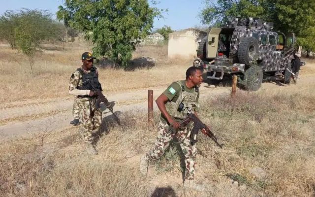 NIGERIA: Más de 100 muertos tras ataque armado en aldeas