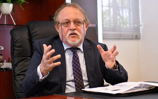 Henri Hebrard defiende acuerdo con la Barrick Pueblo Viejo