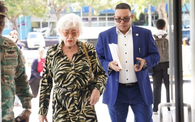 Ortiz Bosch lleva denuncias de corrupción a la Procuraduría