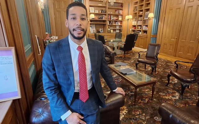 NY: Antonio Reynoso apuesta a su experiencia en carrera hacia el Congreso