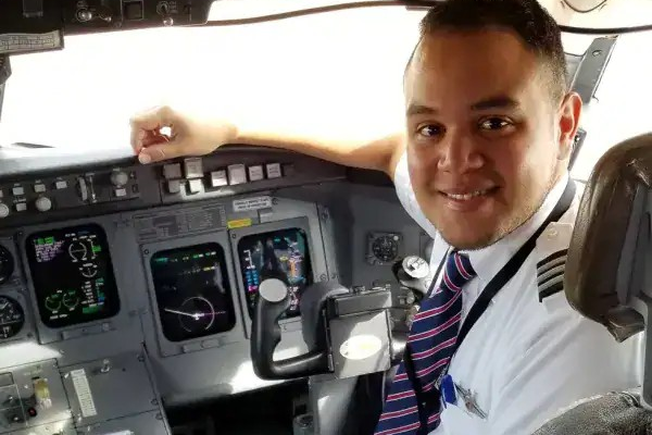 Solicita liberación de aviador dominicano detenido en Guinea