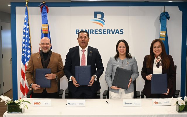 Banreservas anuncia alianza para fortalecer remesas a RD