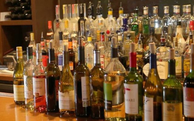 Anuncian acciones para evitar venta bebidas adulteradas en SS