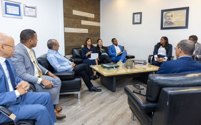 Contraloría abre discusión con entidades oficiales auditadas