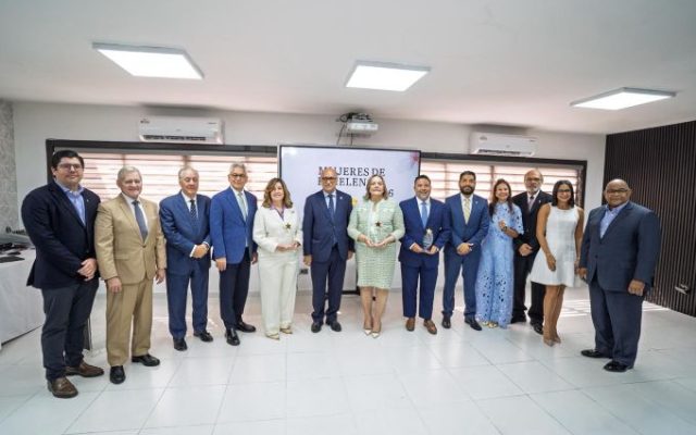 ANEIH reconoce a tres mujeres destacadas dominicanas