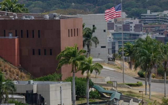 EE.UU reanuda las operaciones de su Embajada en Venezuela