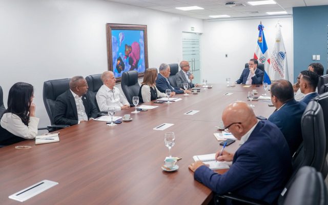 Acuerdan en RD medidas para garantizar el flujo de productos